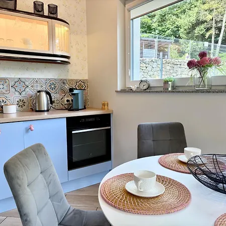 Sun House - Sauna, Kominek, Widok Na Skrzyczne, Duzy Taras, Parkingx2 Lägenhet *