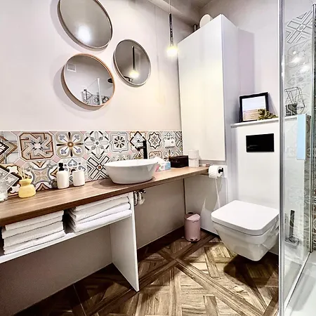 Sun House - Sauna, Kominek, Widok Na Skrzyczne, Duzy Taras, Parkingx2 Apartman *