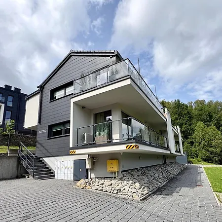 Apartman Sun House - Sauna, Kominek, Widok Na Skrzyczne, Duzy Taras, Parkingx2 *