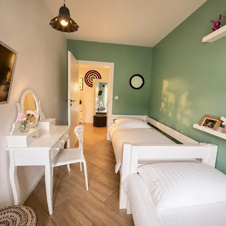 Sun House - Sauna, Kominek, Widok Na Skrzyczne, Duzy Taras, Parkingx2 Apartman *
